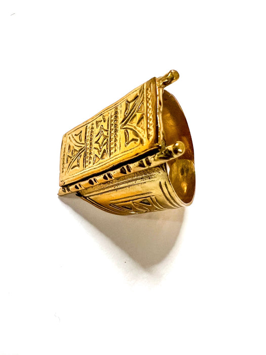 Deisha Adjustable Brass Ring